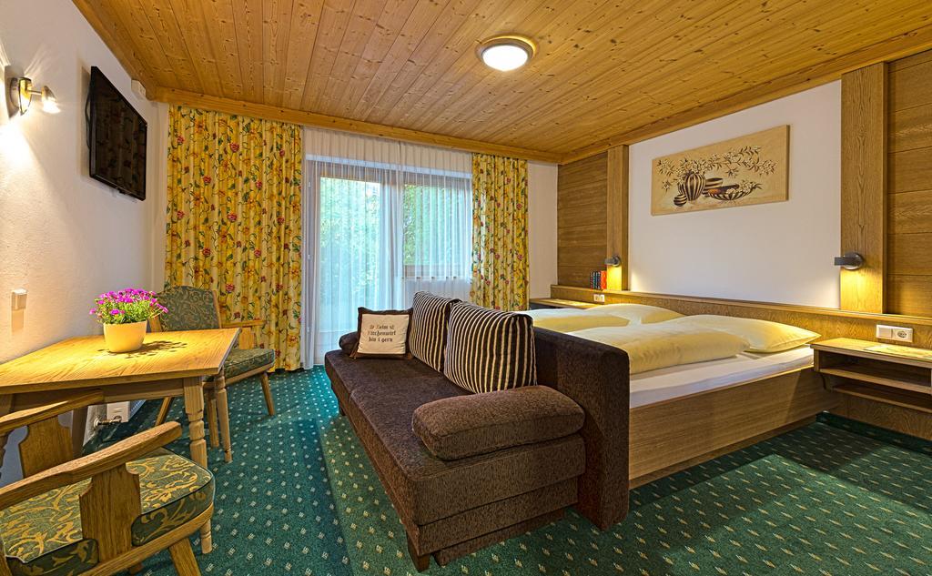 Landhotel Kirchenwirt Unken Habitación foto