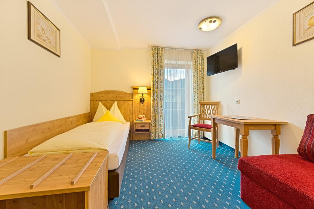 Landhotel Kirchenwirt Unken Habitación foto